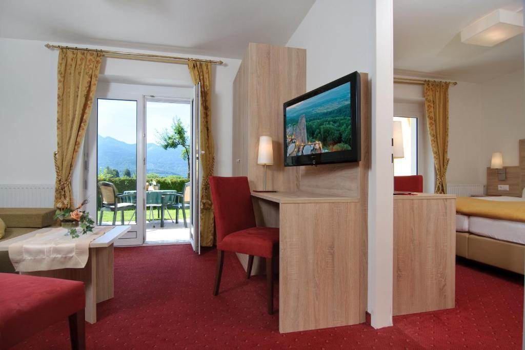 Hotel-Pension Melcher Дроболлах-ам-Факерзе Номер фото
