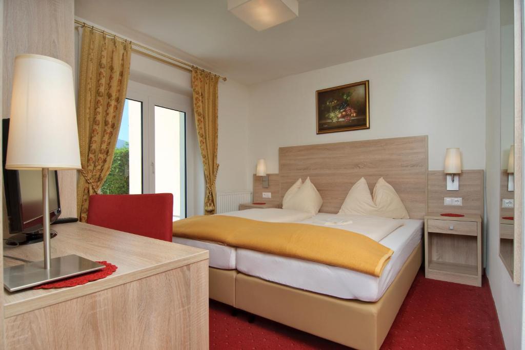 Hotel-Pension Melcher Дроболлах-ам-Факерзе Номер фото