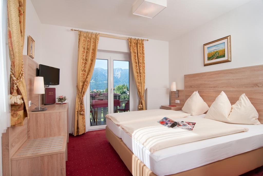 Hotel-Pension Melcher Дроболлах-ам-Факерзе Екстер'єр фото